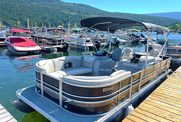 Boat Rental - Luxury Sylvan Mirage 150 HP Pontoon Boat
